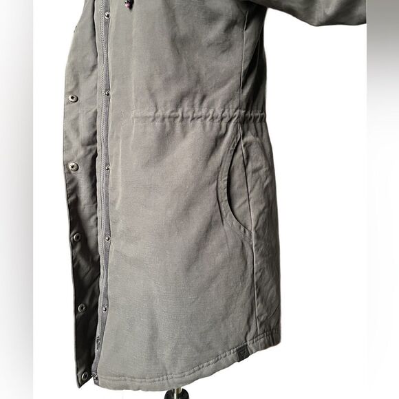 LIV Outdoor Gray “Avery” Lined Mid Length Parka w/Fleece in Hood (Size: Medium) - Picture 13 of 16